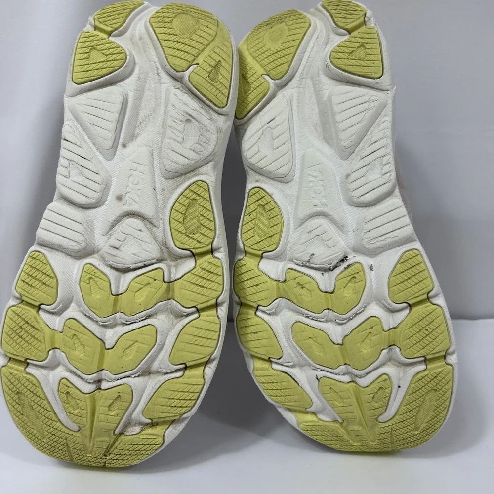 Hoka One One hoka one